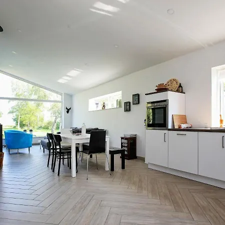 7 Person In Jaegerspris-by Traum *